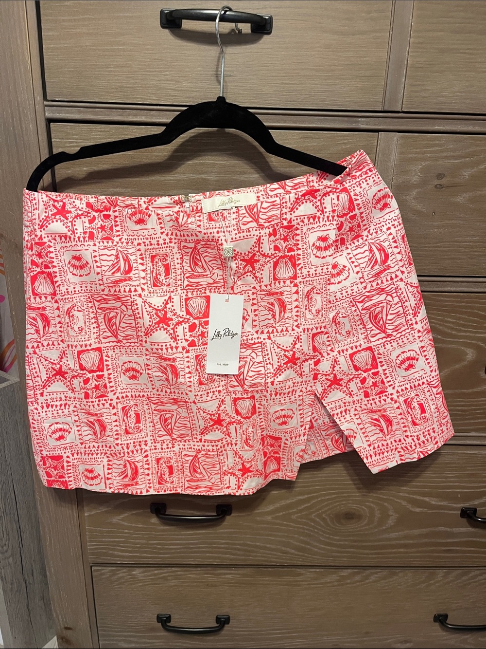 Lilly Pulitzer Coral-Pink Seashell Print Skort